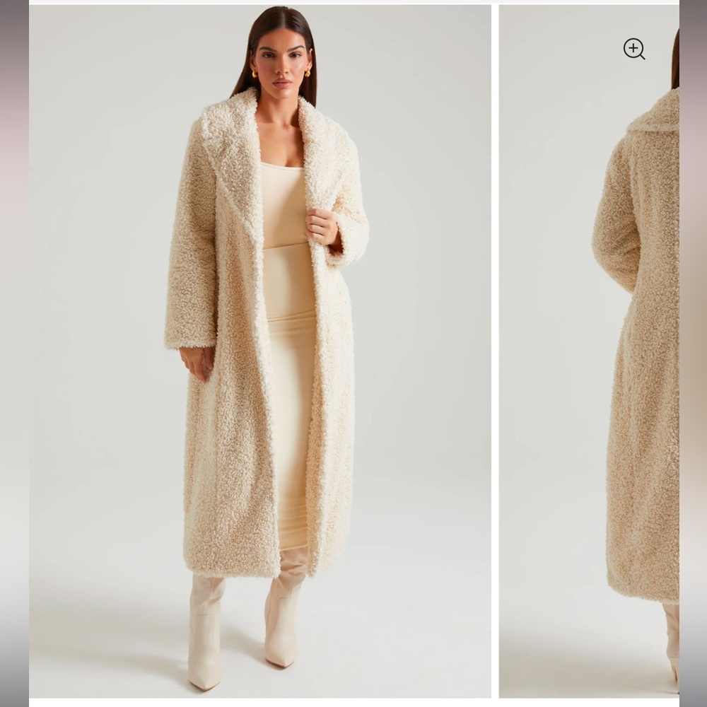 Oh Polly ALASKA
Long Shearling Coat in Biege